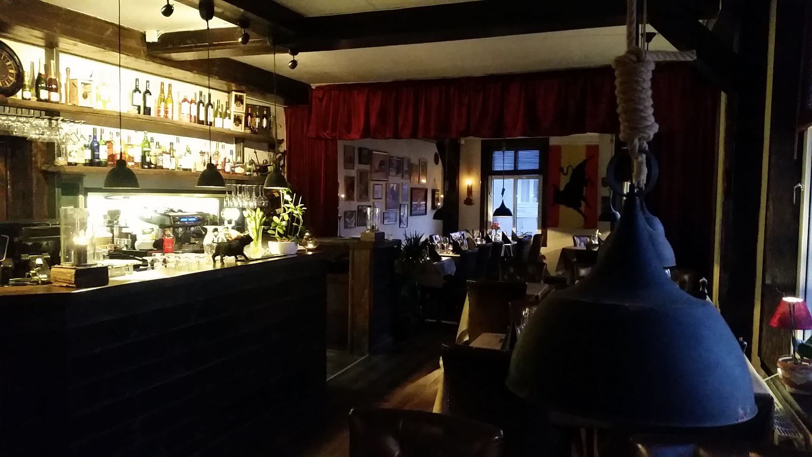 Toro Kolgrill & Tapas Bar